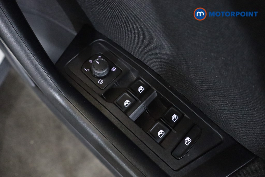 Volkswagen T-Roc Life Manual Petrol SUV - Stock Number (1560199) - 18th supplementary image