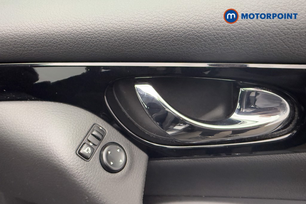 Nissan Qashqai Acenta Premium Manual Diesel SUV - Stock Number (1560299) - 15th supplementary image