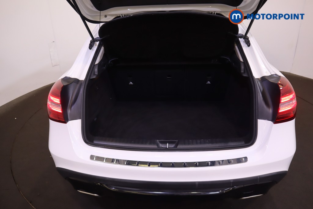 Mercedes-Benz GLA Urban Edition Manual Petrol SUV - Stock Number (1560624) - 7th supplementary image