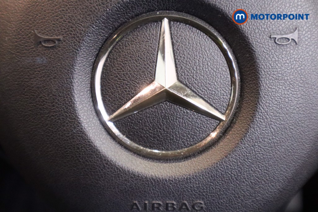 Mercedes-Benz GLA Urban Edition Manual Petrol SUV - Stock Number (1560624) - 17th supplementary image