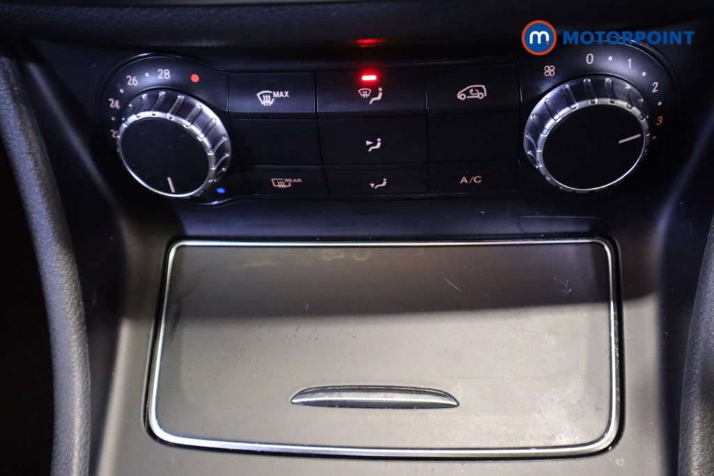 Mercedes-Benz GLA Urban Edition Manual Petrol SUV - Stock Number (1560624) - 21st supplementary image
