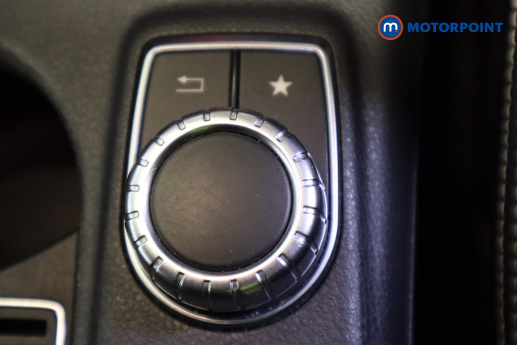 Mercedes-Benz GLA Urban Edition Manual Petrol SUV - Stock Number (1560624) - 22nd supplementary image