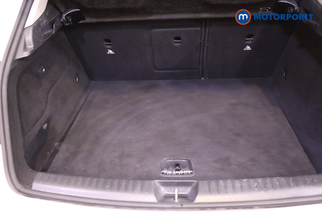 Mercedes-Benz GLA Urban Edition Manual Petrol SUV - Stock Number (1560624) - 27th supplementary image