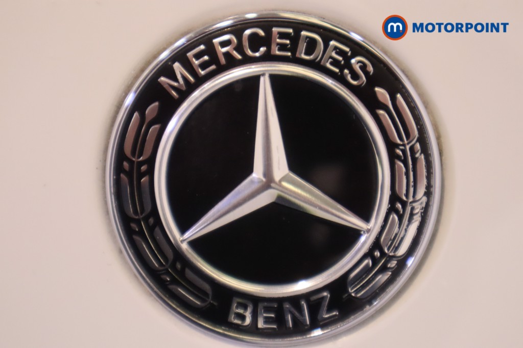 Mercedes-Benz GLA Urban Edition Manual Petrol SUV - Stock Number (1560624) - 32nd supplementary image