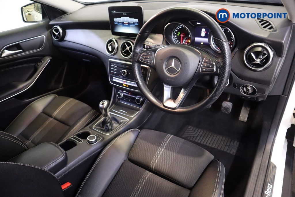 Mercedes-Benz GLA Urban Edition Manual Petrol SUV - Stock Number (1560624) - 1st supplementary image