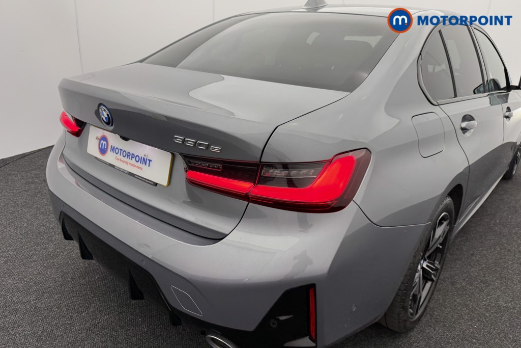 BMW 3 Series M Sport Automatic Petrol Plug-In Hybrid Saloon - Stock Number (1560982) - 25th supplementary image