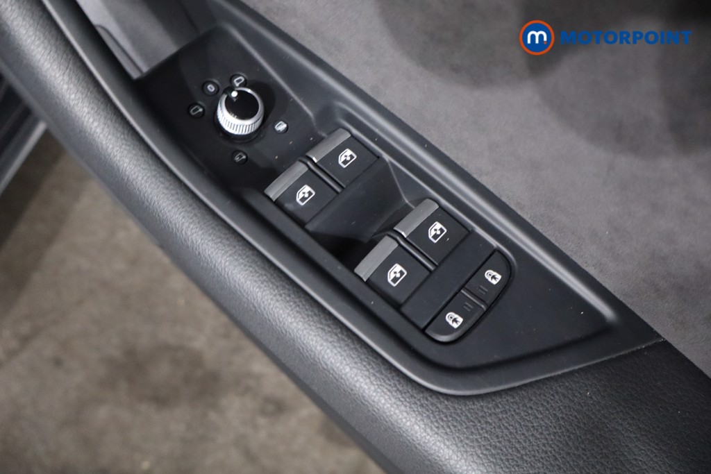 Audi A4 S Line Automatic Petrol Estate - Stock Number (1561080) - 23rd supplementary image