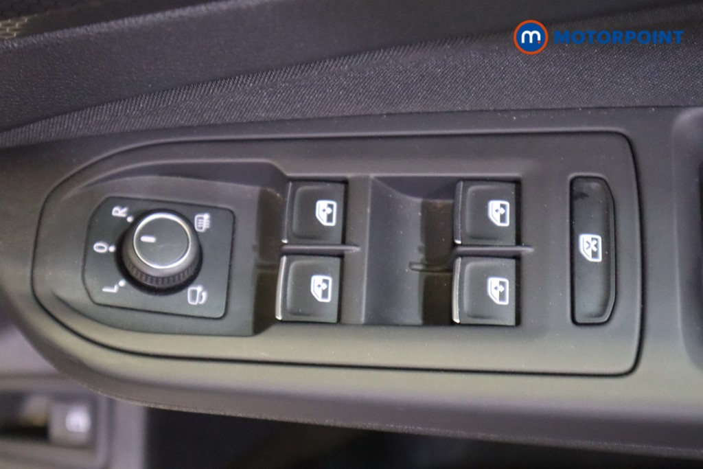 Volkswagen Golf GTE Automatic Petrol Plug-In Hybrid Hatchback - Stock Number (1561389) - 13th supplementary image