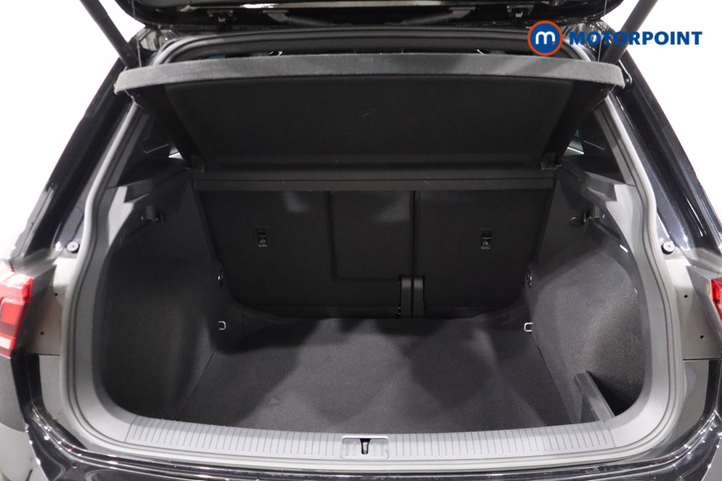 Volkswagen Tiguan R-Line Automatic Diesel SUV - Stock Number (1561400) - 42nd supplementary image