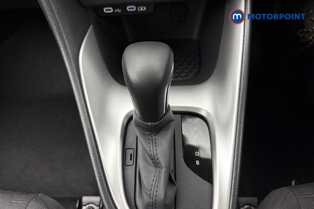 Toyota Yaris Icon Automatic Petrol-Electric Hybrid Hatchback - Stock Number (1561435) - 6th supplementary image