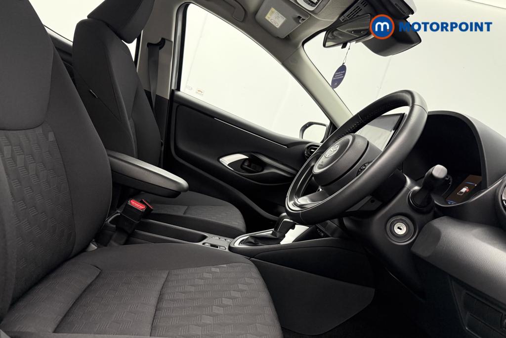 Toyota Yaris Icon Automatic Petrol-Electric Hybrid Hatchback - Stock Number (1561435) - 7th supplementary image