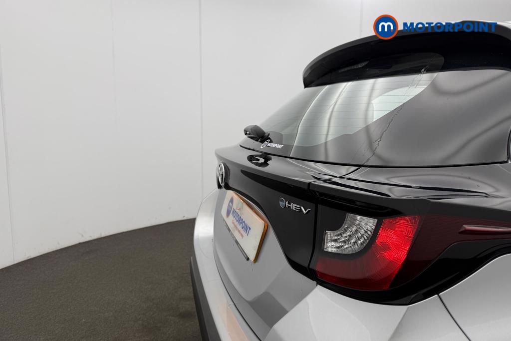 Toyota Yaris Icon Automatic Petrol-Electric Hybrid Hatchback - Stock Number (1561435) - 23rd supplementary image