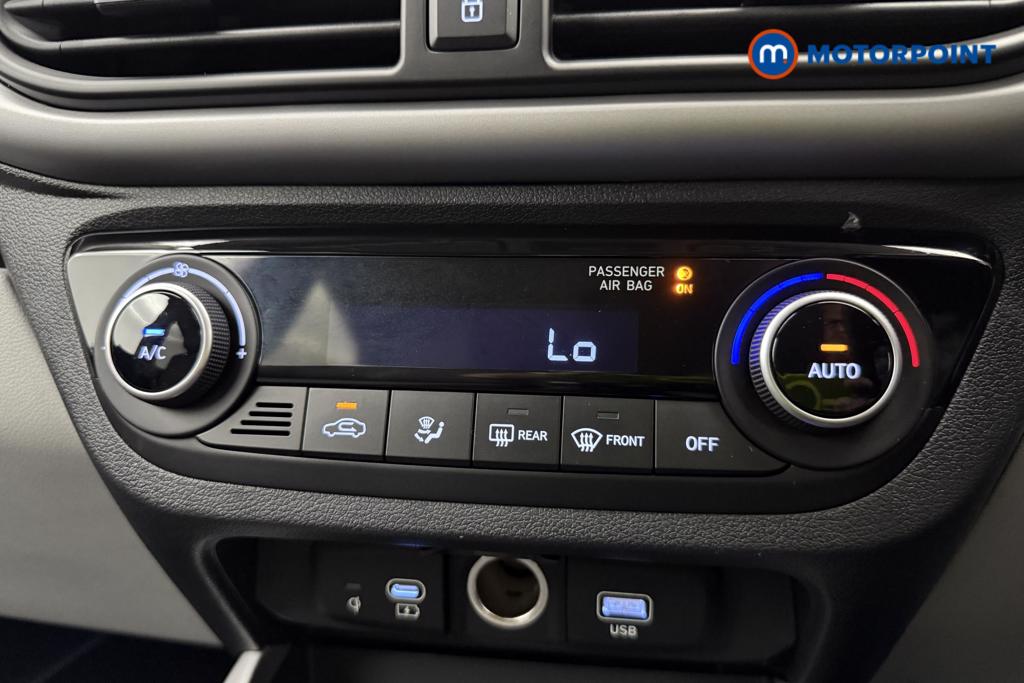 Hyundai I10 Premium Automatic Petrol Hatchback - Stock Number (1561439) - 16th supplementary image