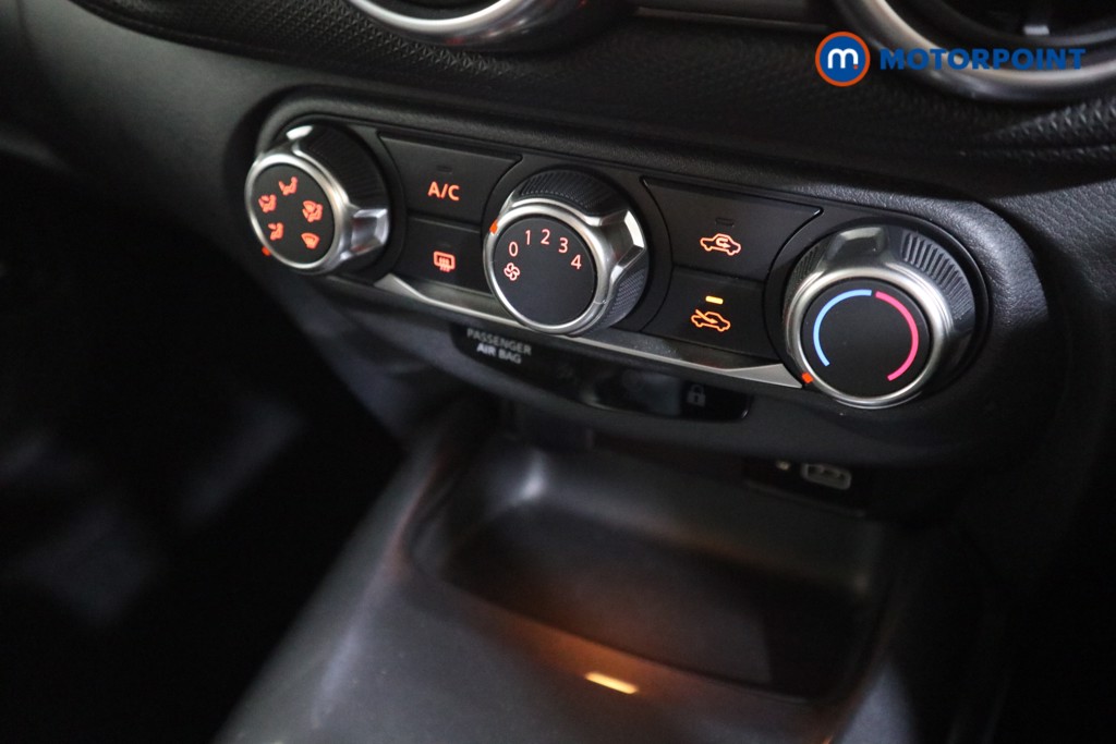 Nissan Juke Acenta Manual Petrol SUV - Stock Number (1561699) - 7th supplementary image