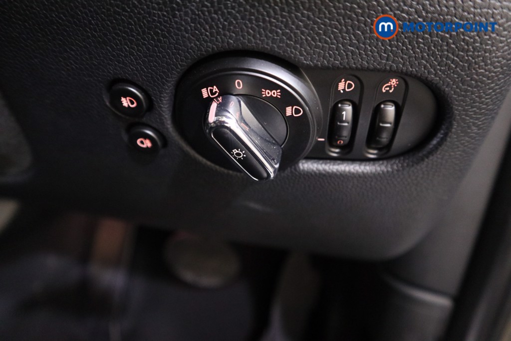 Mini Hatchback Cooper Automatic Petrol Hatchback - Stock Number (1561783) - 8th supplementary image