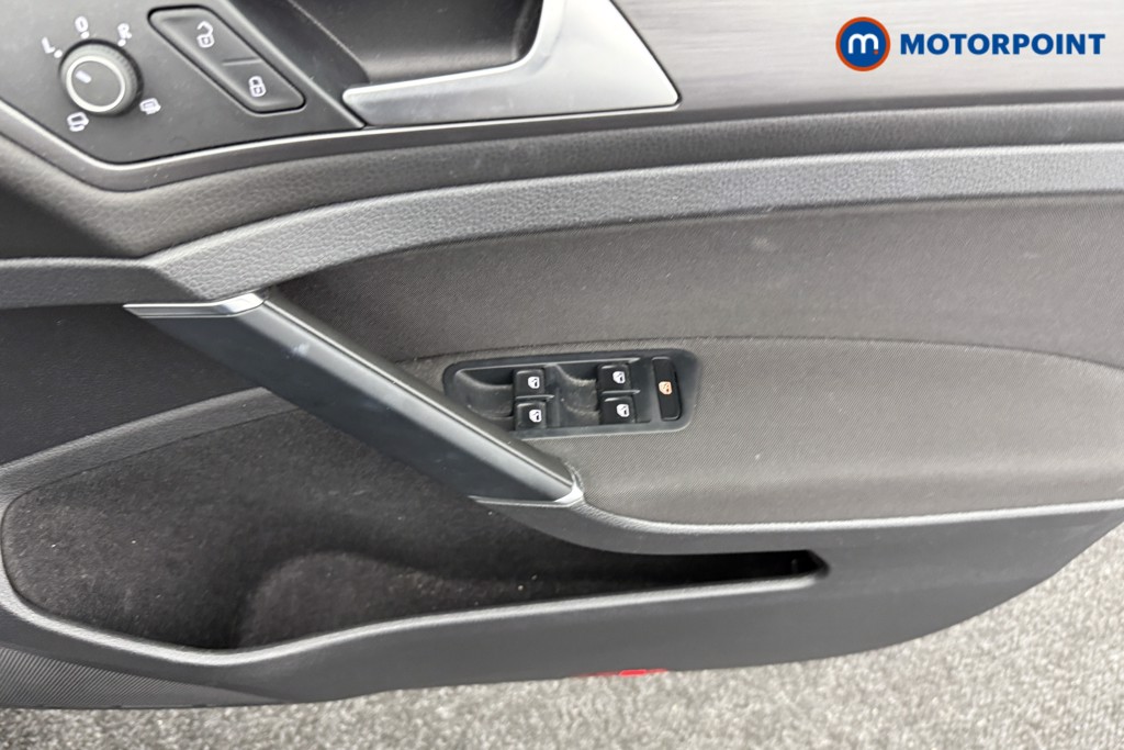 Volkswagen Golf SE Manual Diesel Hatchback - Stock Number (1562080) - 17th supplementary image