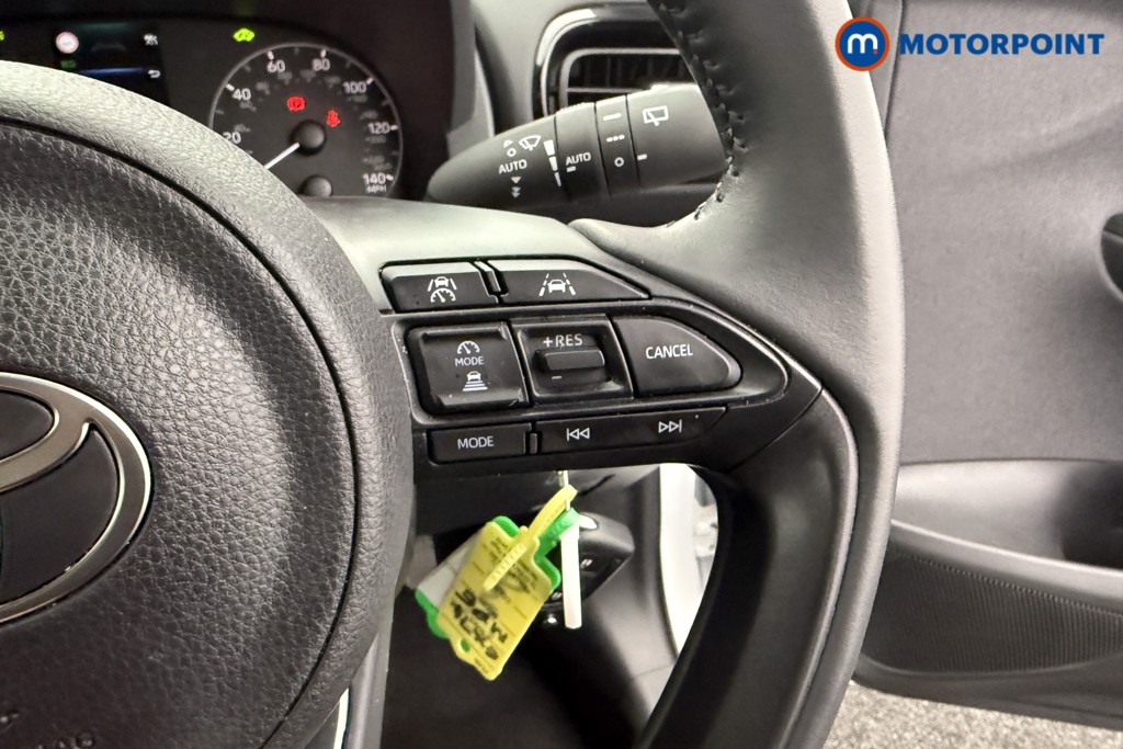 Toyota Yaris Icon Automatic Petrol-Electric Hybrid Hatchback - Stock Number (1562141) - 14th supplementary image