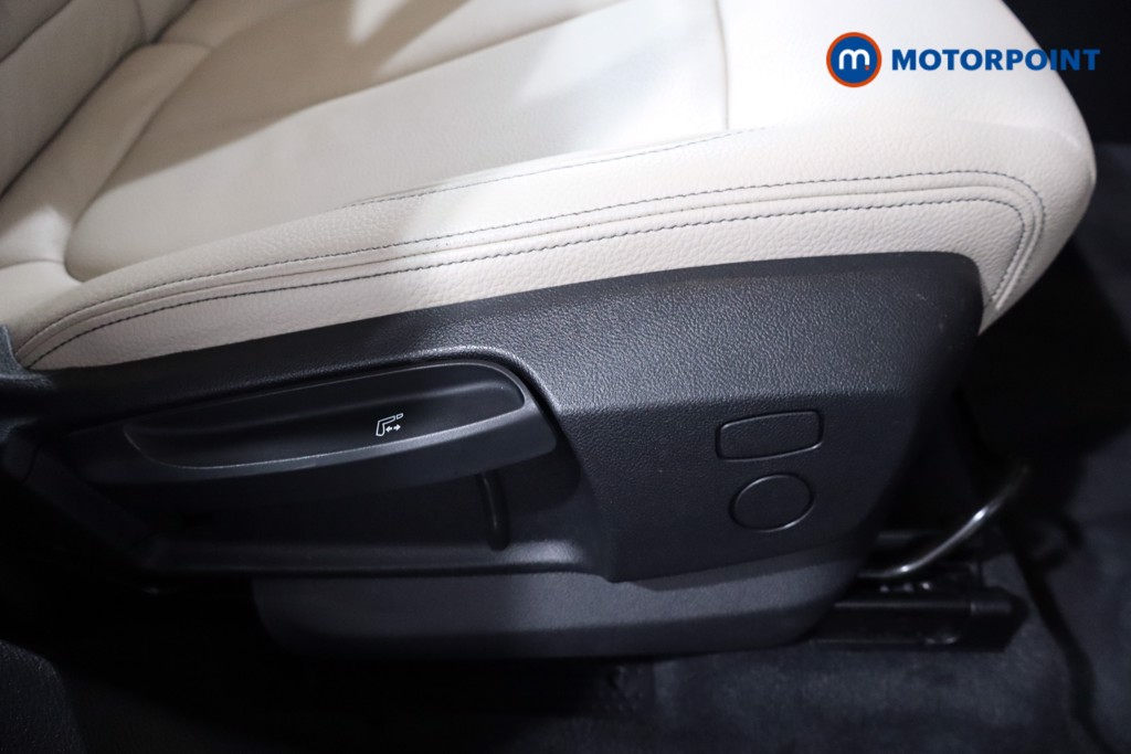 BMW X1 Xline Automatic Petrol SUV - Stock Number (1562153) - 23rd supplementary image