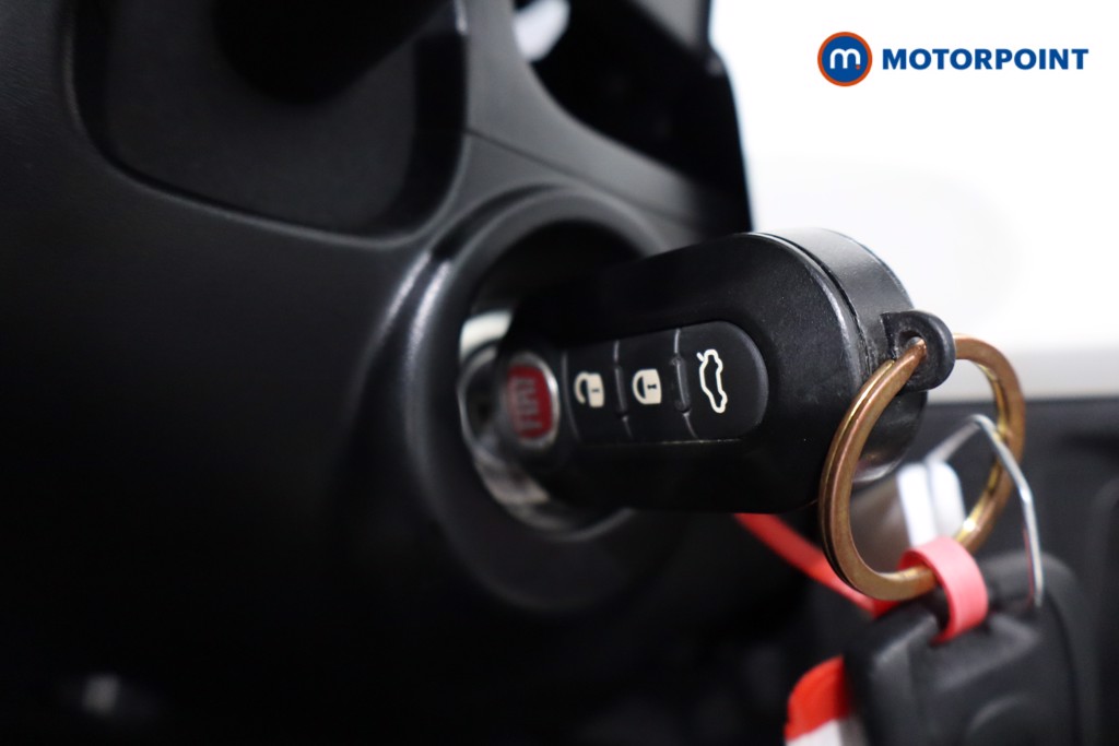 Fiat 500 Dolcevita Manual Petrol-Electric Hybrid Hatchback - Stock Number (1562181) - 13th supplementary image