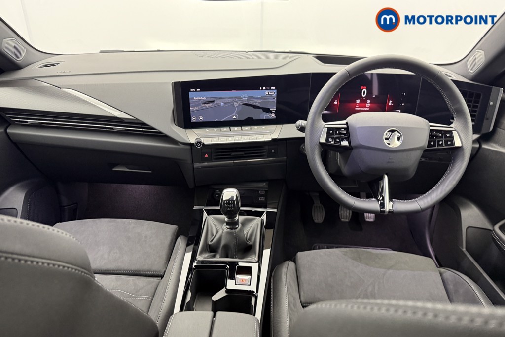 Vauxhall Astra Ultimate Manual Petrol Hatchback - Stock Number (1563028) - 1st supplementary image