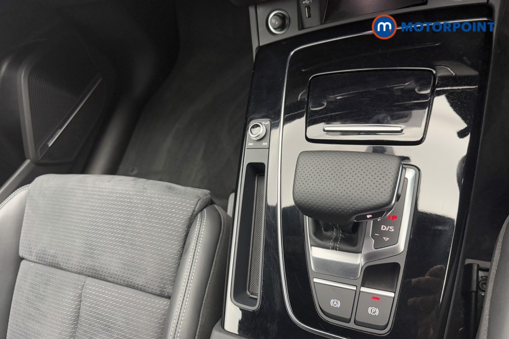 Audi Q5 Black Edition Automatic Diesel SUV - Stock Number (1563572) - 15th supplementary image