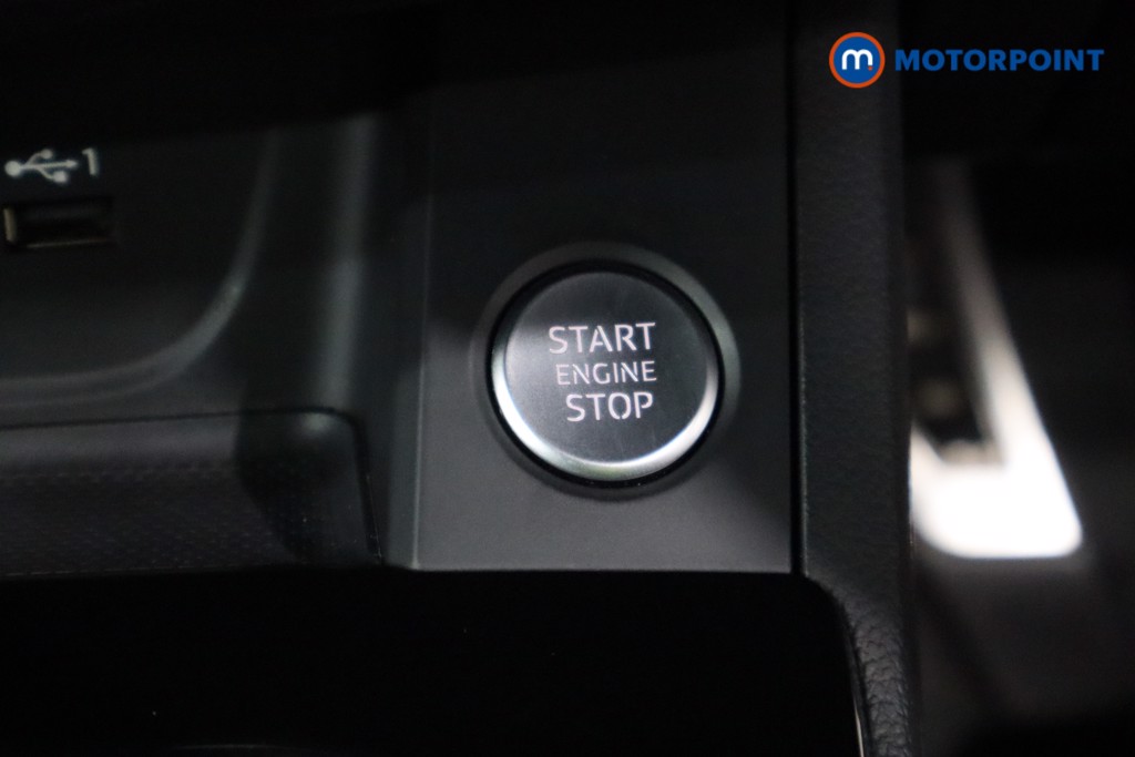 Audi A4 Black Edition Automatic Petrol Estate - Stock Number (1563853) - 15th supplementary image
