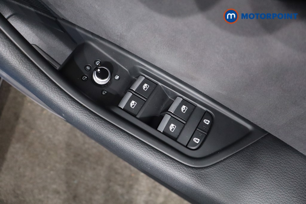 Audi A4 Black Edition Automatic Petrol Estate - Stock Number (1563853) - 23rd supplementary image