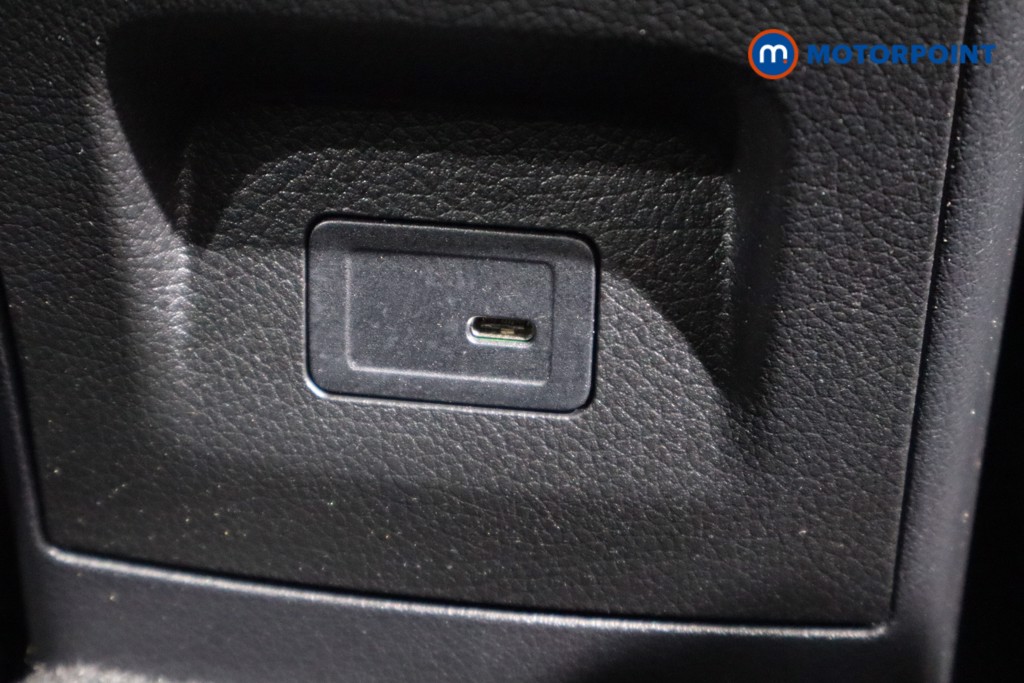 Mercedes-Benz A Class Sport Executive Edition Automatic Petrol Hatchback - Stock Number (1564112) - 13th supplementary image