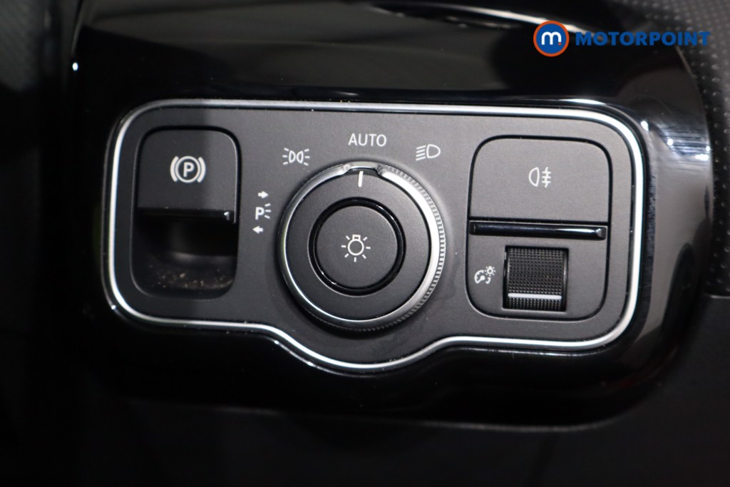 Mercedes-Benz A Class Sport Executive Edition Automatic Petrol Hatchback - Stock Number (1564112) - 21st supplementary image