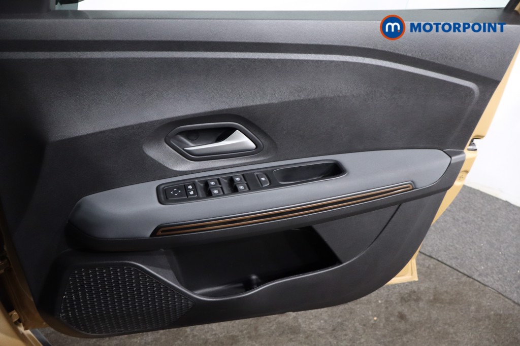 Dacia Sandero Stepway Extreme Automatic Petrol Hatchback - Stock Number (1564757) - 26th supplementary image