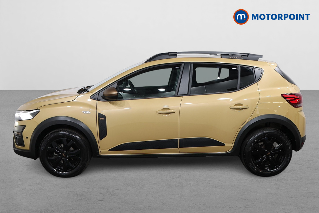 Dacia Sandero Stepway Extreme Automatic Petrol Hatchback - Stock Number (1564757) - Passenger side