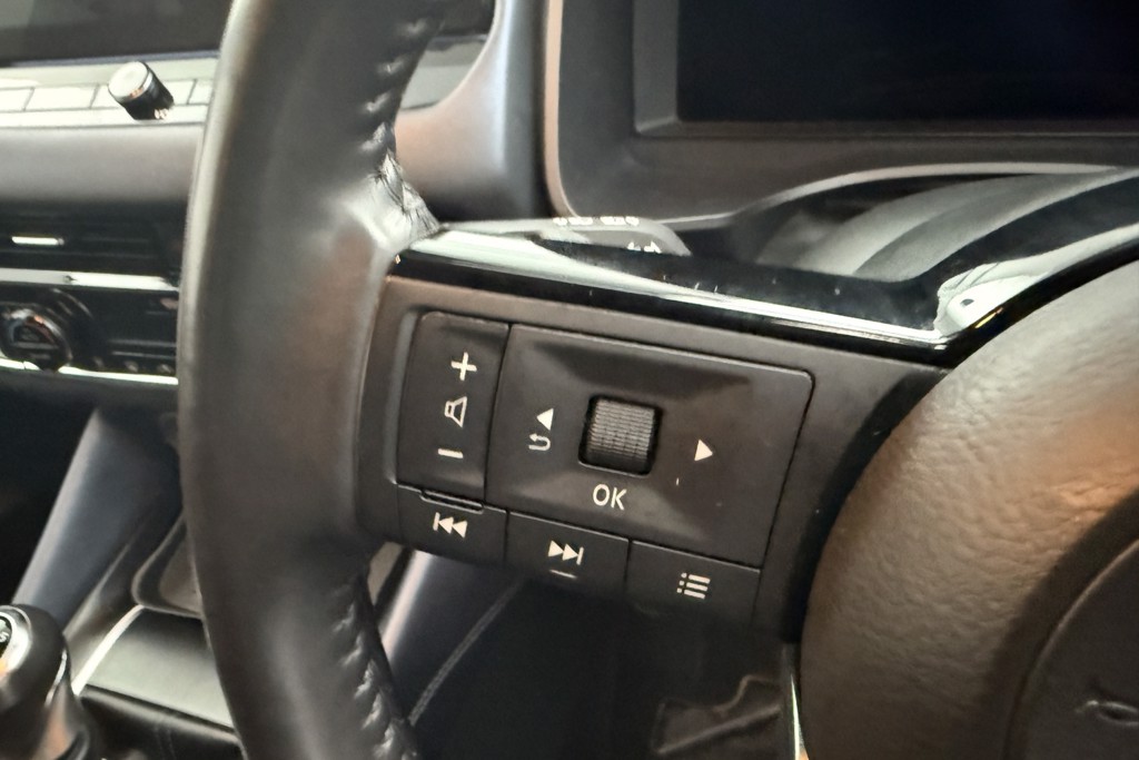 Nissan Qashqai Tekna Manual Petrol SUV - Stock Number (1543666) - 3rd supplementary image
