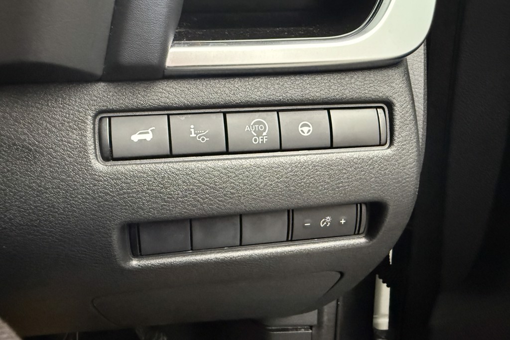 Nissan Qashqai Tekna Manual Petrol SUV - Stock Number (1543666) - 13th supplementary image