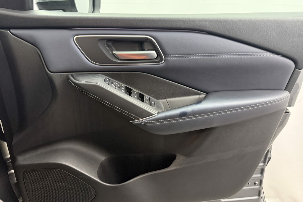 Nissan Qashqai Tekna Manual Petrol SUV - Stock Number (1543666) - 14th supplementary image