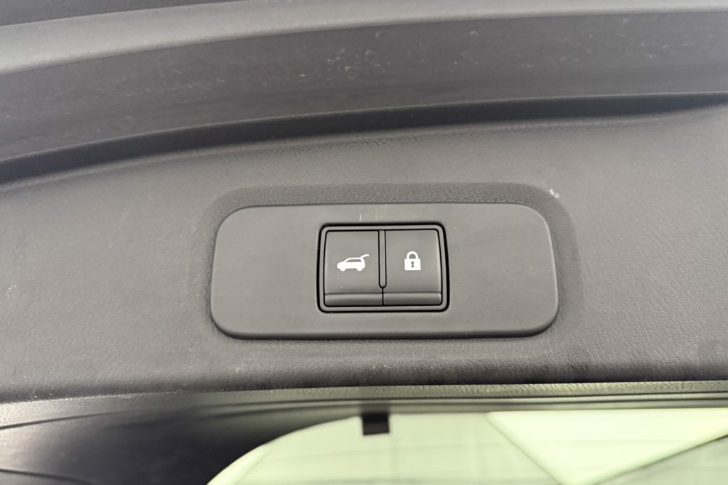 Nissan Qashqai Tekna Manual Petrol SUV - Stock Number (1543666) - 24th supplementary image