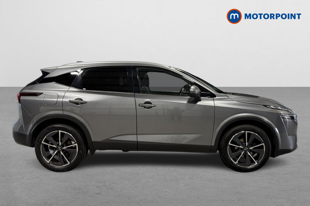Nissan Qashqai Tekna Manual Petrol SUV - Stock Number (1543666) - Drivers side