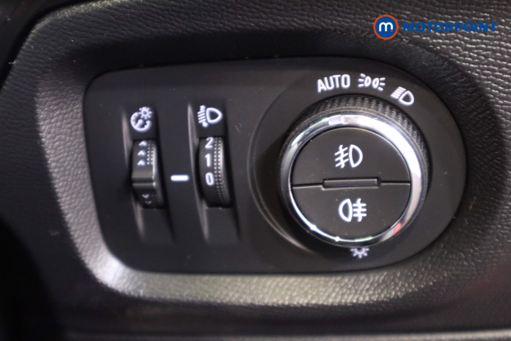 Vauxhall Corsa Elite Nav Premium Manual Petrol Hatchback - Stock Number (1553142) - 14th supplementary image