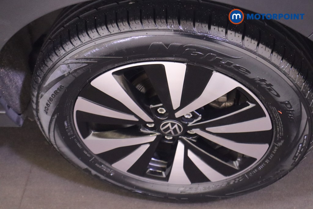 Volkswagen Taigo Life Manual Petrol SUV - Stock Number (1554856) - 9th supplementary image
