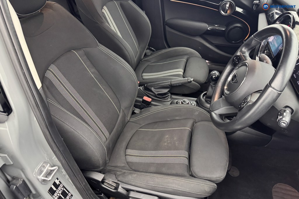 Mini Hatchback Cooper S Classic Manual Petrol Hatchback - Stock Number (1554932) - 5th supplementary image