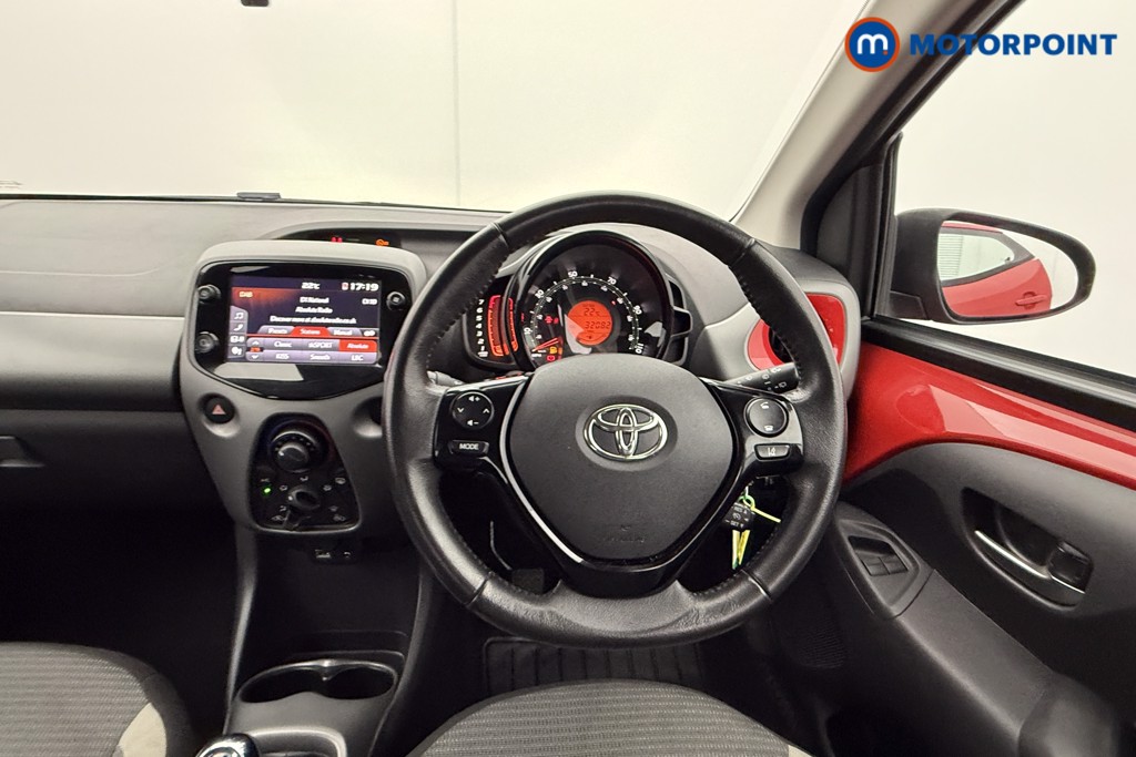 Toyota Aygo X-Play Manual Petrol Hatchback - Stock Number (1555909) - 2nd supplementary image
