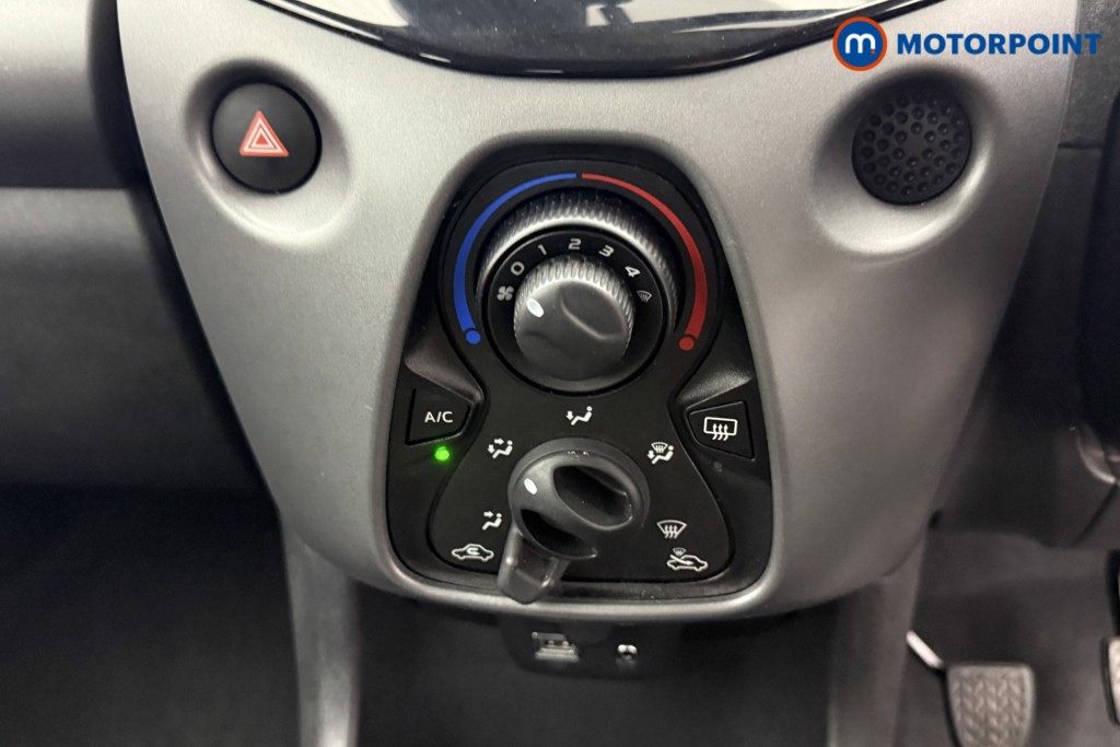 Toyota Aygo X-Play Manual Petrol Hatchback - Stock Number (1555909) - 7th supplementary image