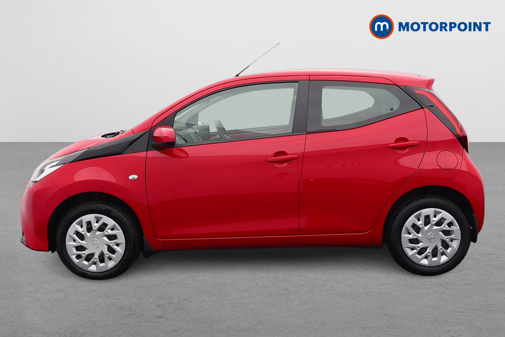 Toyota Aygo X-Play Manual Petrol Hatchback - Stock Number (1555909) - Passenger side