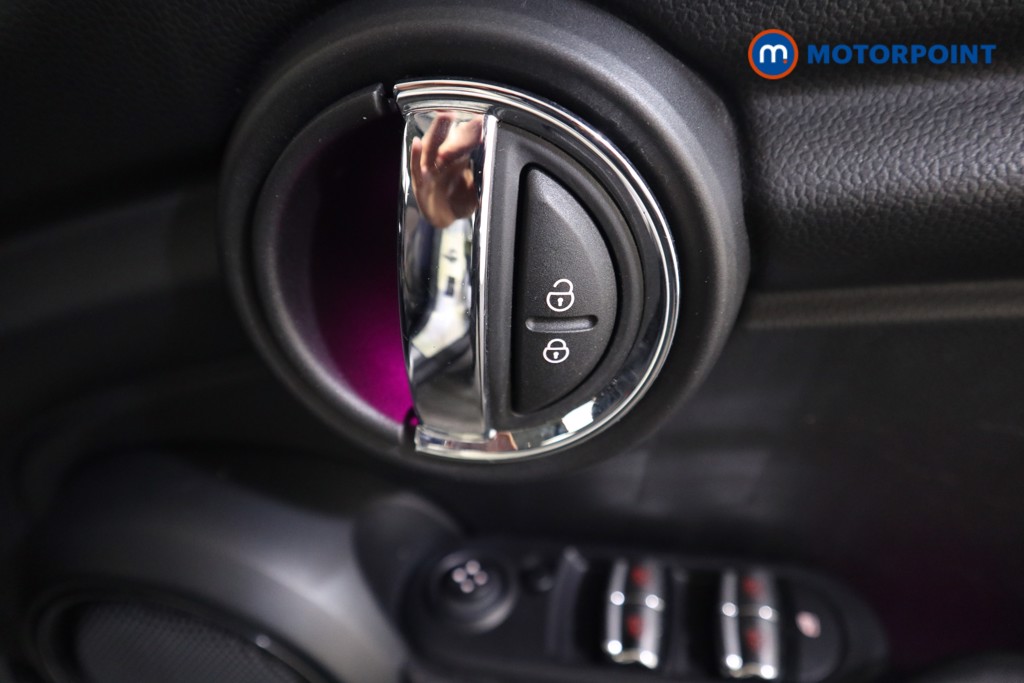 Mini Hatchback Cooper Automatic Petrol Hatchback - Stock Number (1556079) - 9th supplementary image