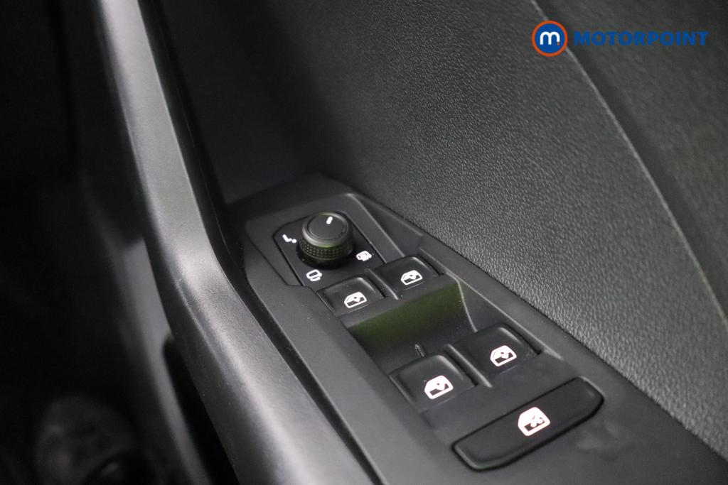 Volkswagen T-Cross Black Edition Manual Petrol SUV - Stock Number (1556864) - 11th supplementary image