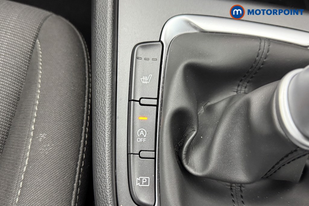 Hyundai Kona Premium Manual Petrol-Electric Hybrid SUV - Stock Number (1556922) - 7th supplementary image