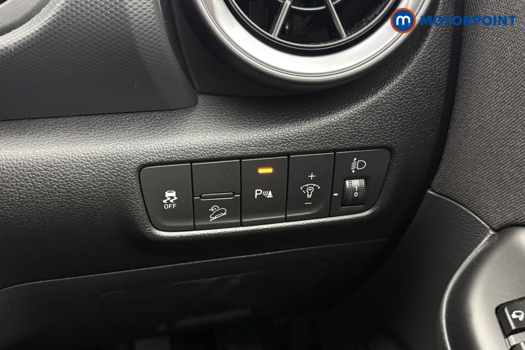 Hyundai Kona Premium Manual Petrol-Electric Hybrid SUV - Stock Number (1556922) - 12th supplementary image
