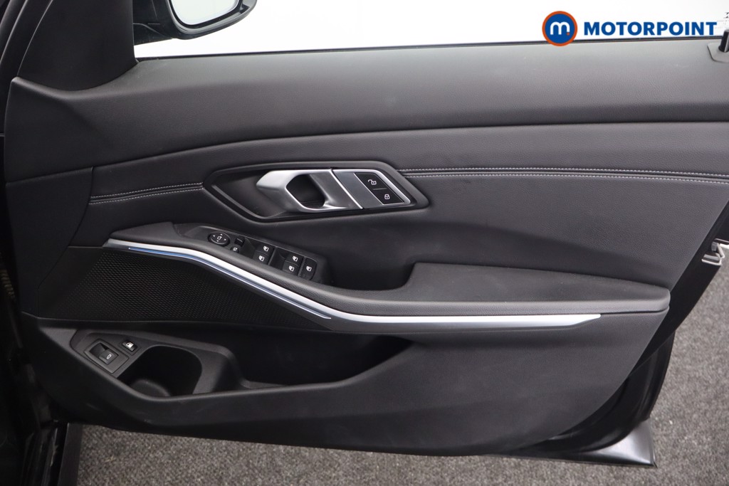 BMW 3 Series M Sport Automatic Petrol Plug-In Hybrid Estate - Stock Number (1556962) - 19th supplementary image
