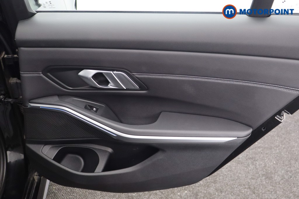 BMW 3 Series M Sport Automatic Petrol Plug-In Hybrid Estate - Stock Number (1556962) - 20th supplementary image