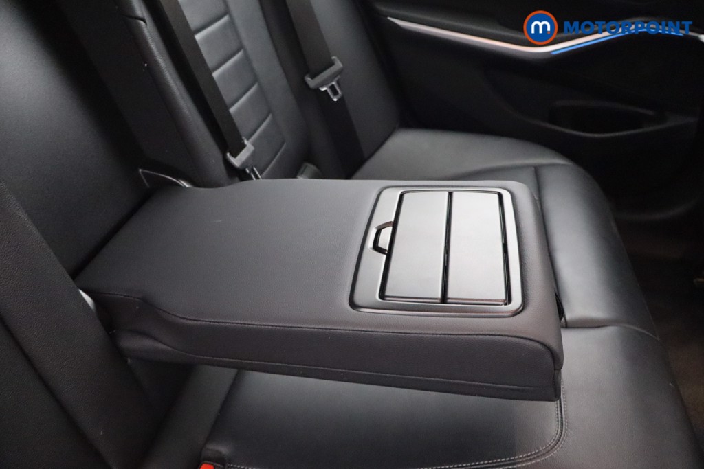 BMW 3 Series M Sport Automatic Petrol Plug-In Hybrid Estate - Stock Number (1556962) - 23rd supplementary image