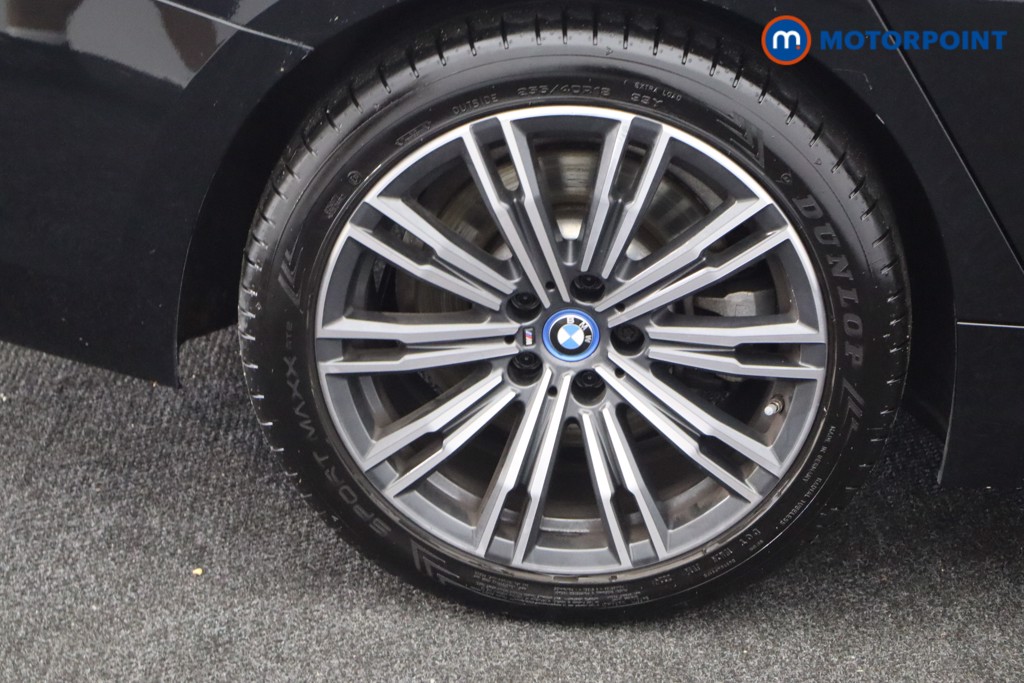 BMW 3 Series M Sport Automatic Petrol Plug-In Hybrid Estate - Stock Number (1556962) - 29th supplementary image